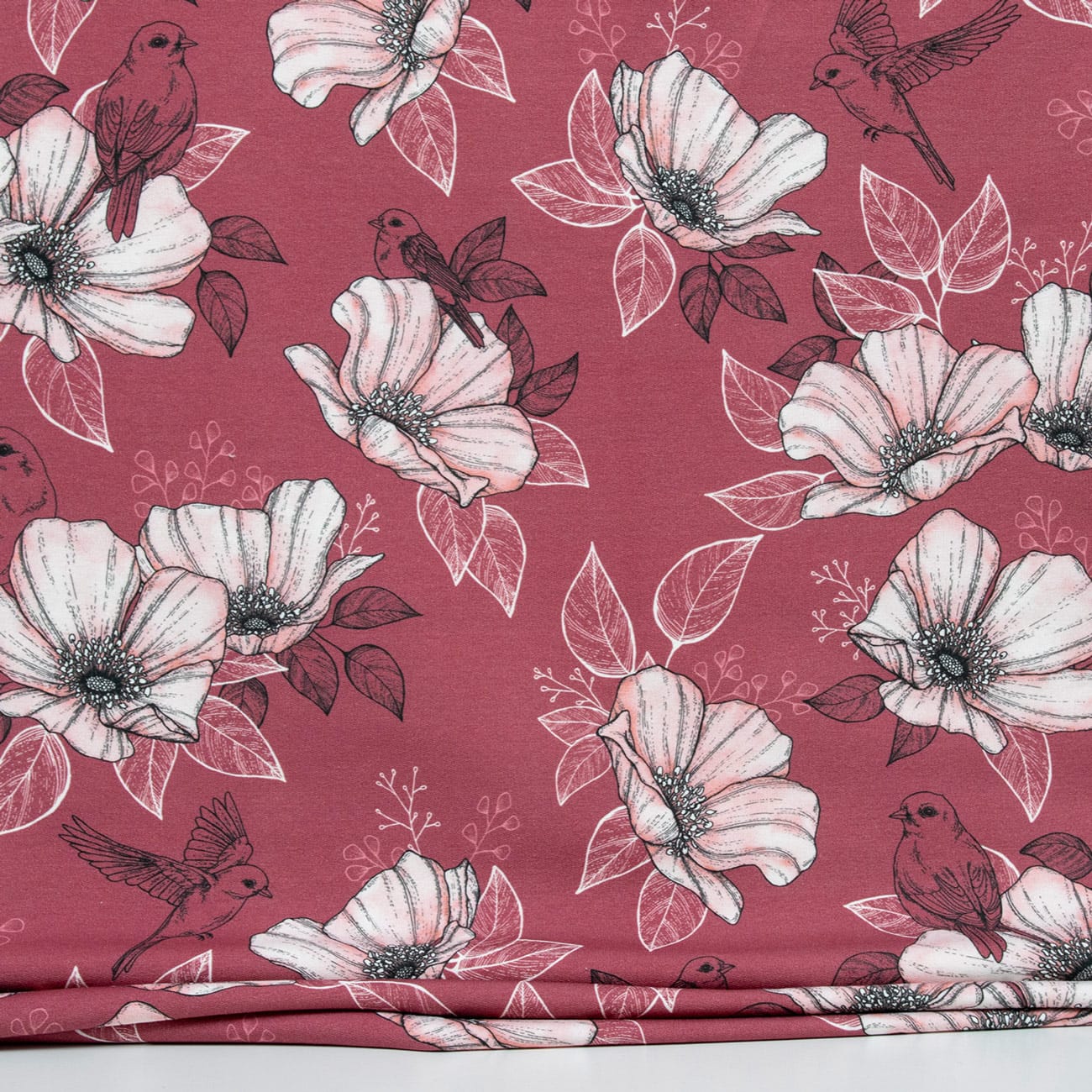 Vuorella kangaskauppa – Hellä viininpunainen joustocollege