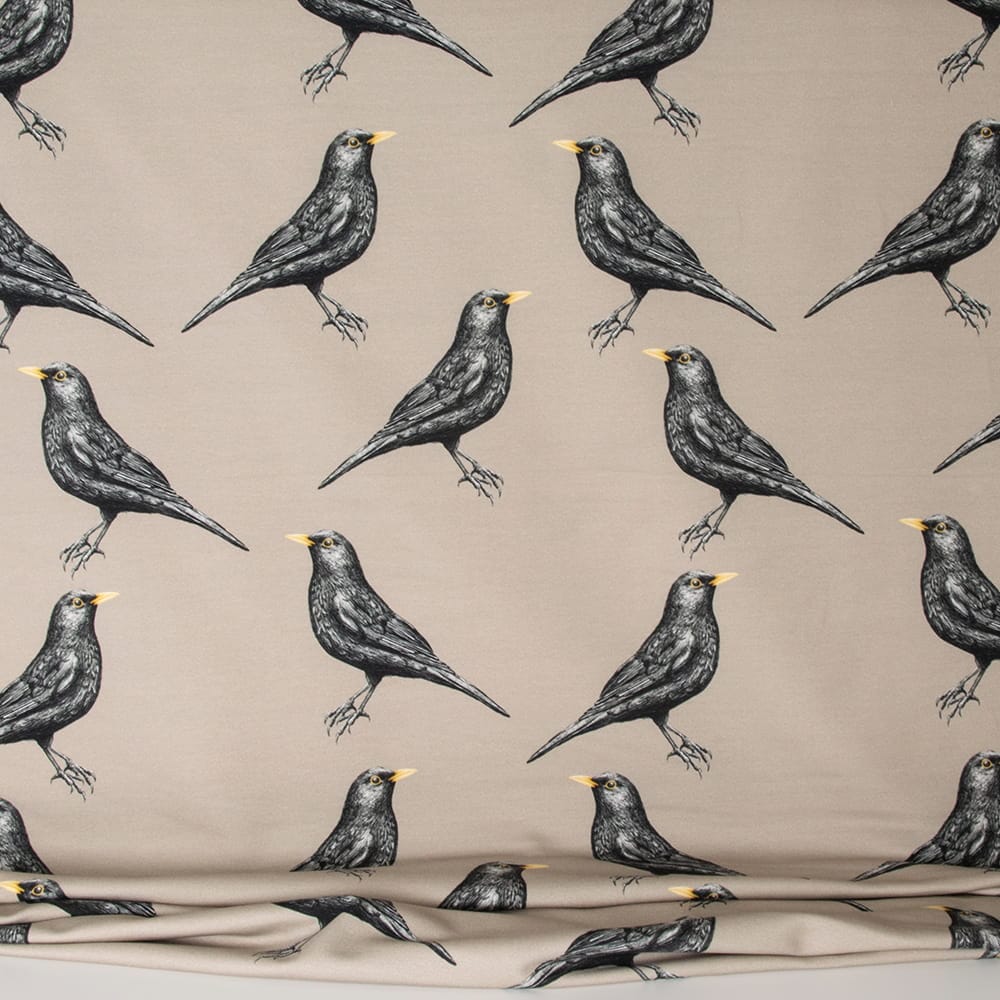 Vuorella kangaskauppa - Mustarastas joustocollege hiekka