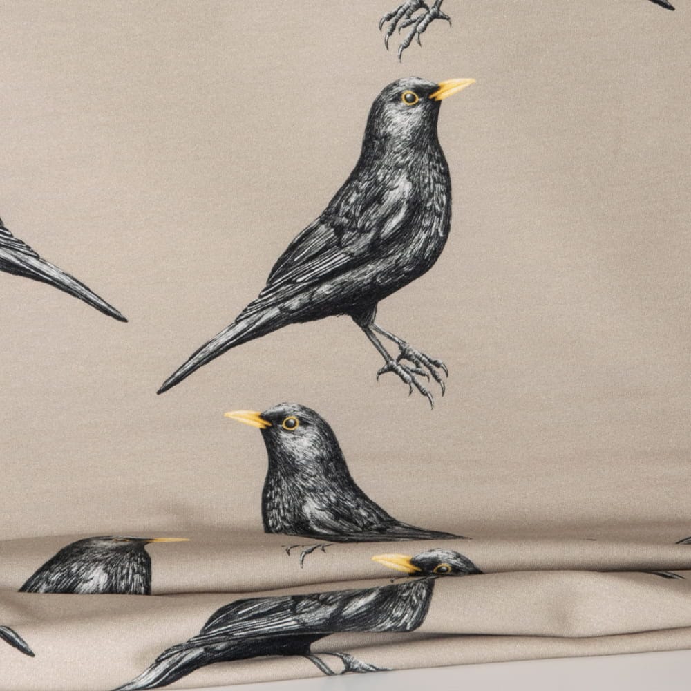 Vuorella kangaskauppa - Mustarastas joustocollege hiekka