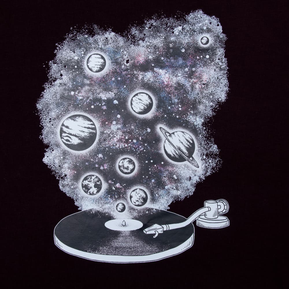 Vuorella kangaskauppa - Aurinkokunta silityskuva