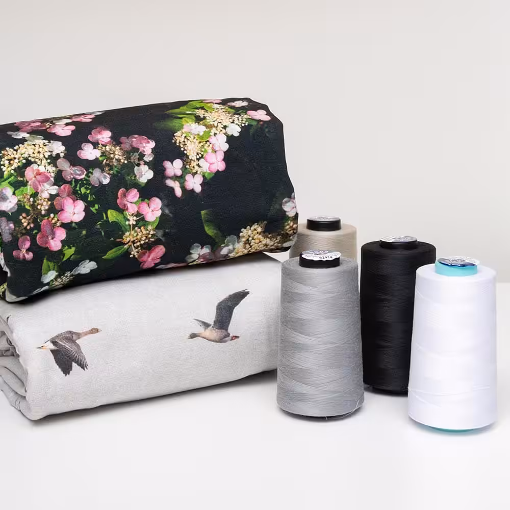 Vuorella kangaskauppa - Ompelutarvikkeet, Coats Moon saumurilanka