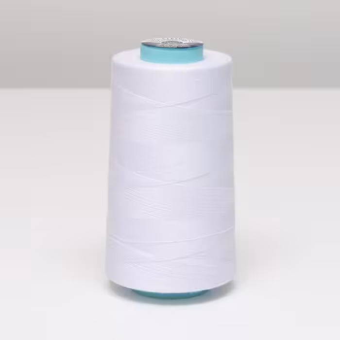 Vuorella kangaskauppa - Ompelutarvikkeet, Coats Moon saumurilanka, valkoinen