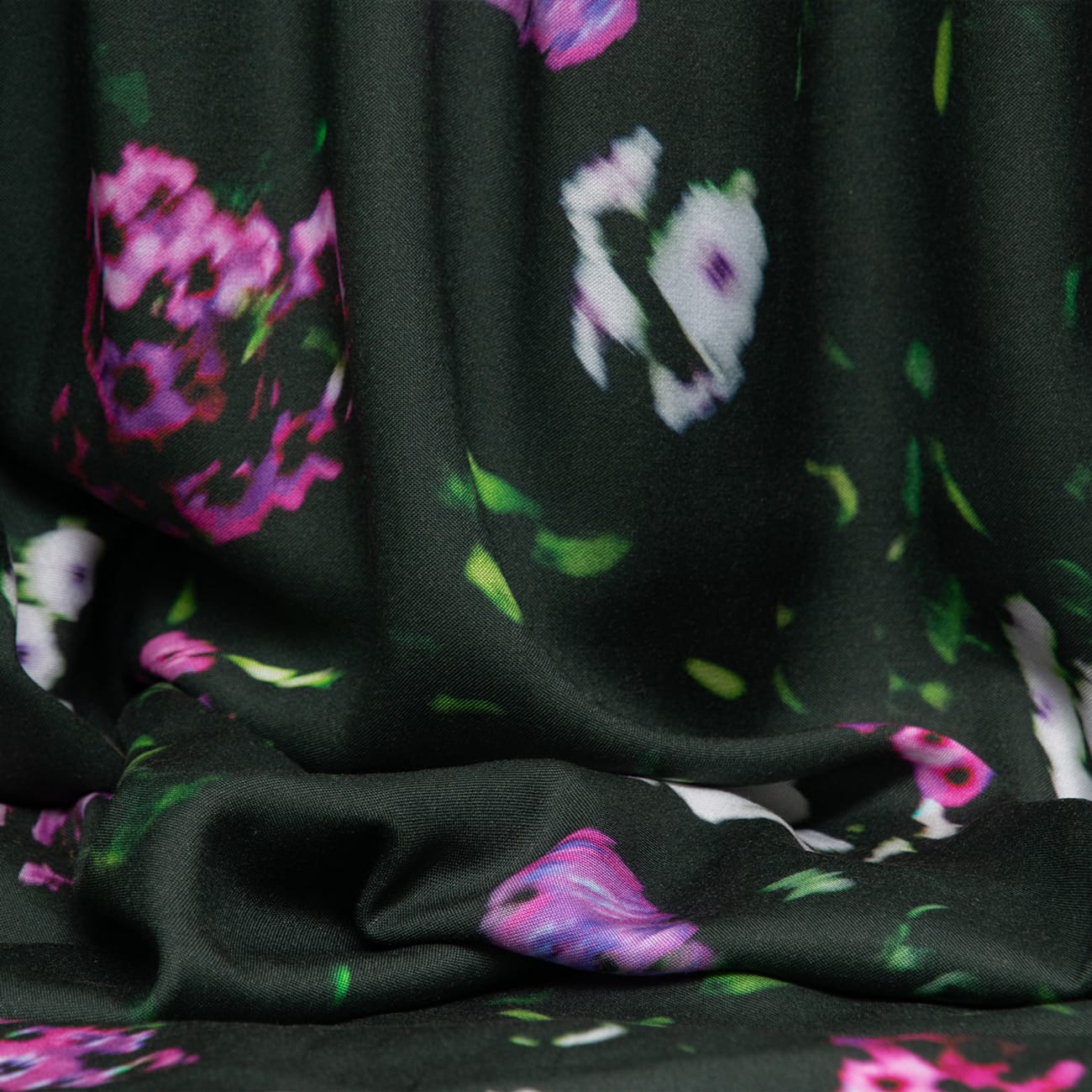 Vuorella kangaskauppa – Kesätuuli bambuviskoosi