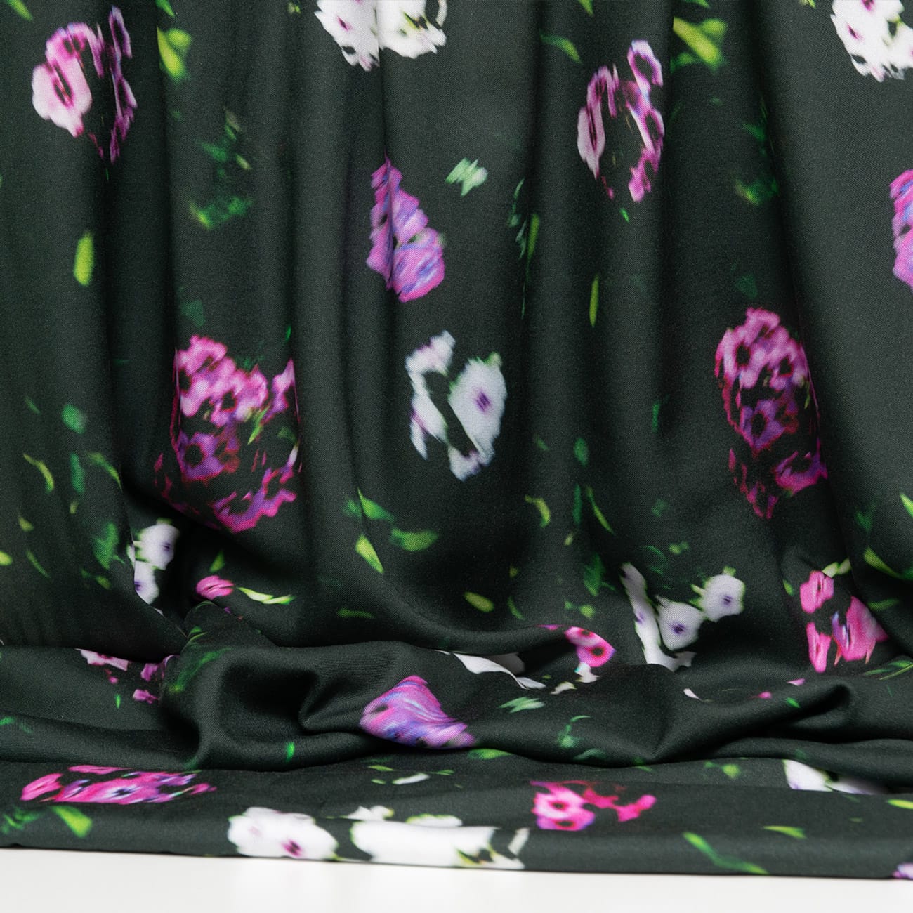 Vuorella kangaskauppa – Kesätuuli bambuviskoosi