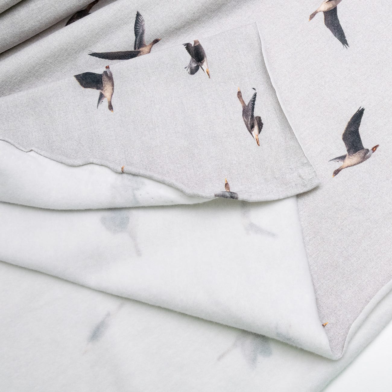 Vuorella kangaskauppa – Muutto harmaa harjattu joustocollege