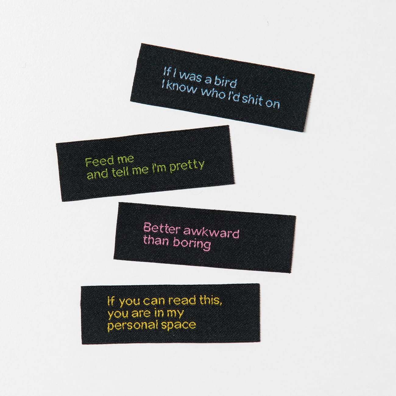 Vuorella kangaskauppa -Ompelumerkit Personal space issues