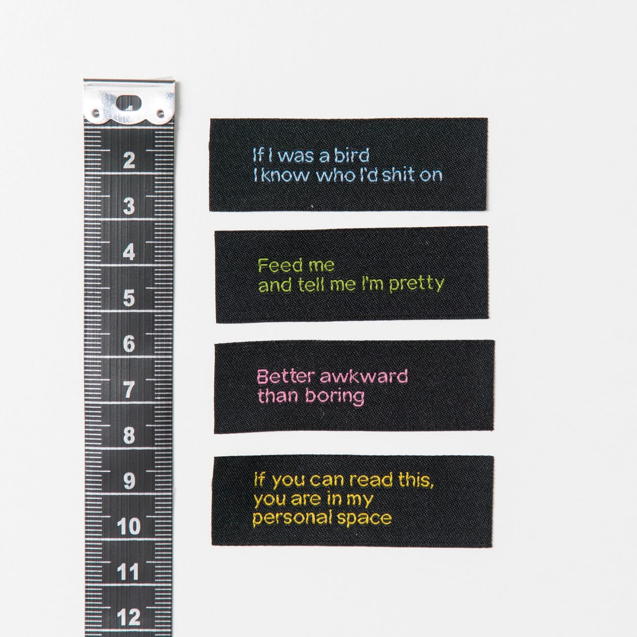 Vuorella kangaskauppa -Ompelumerkit Personal space issues