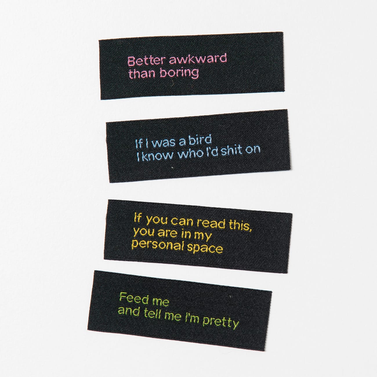 Vuorella kangaskauppa -Ompelumerkit Personal space issues